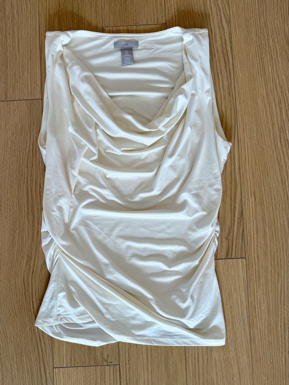 LIKE NEW! H&M Cream Cowl Neck Sleeveless Drape Top Sz Medium